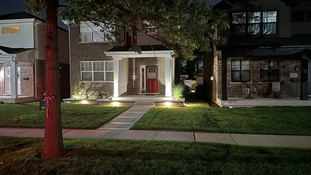 Trusted residential landscaping with custom design in Oak Lawn, IL by Camargo Landscaping