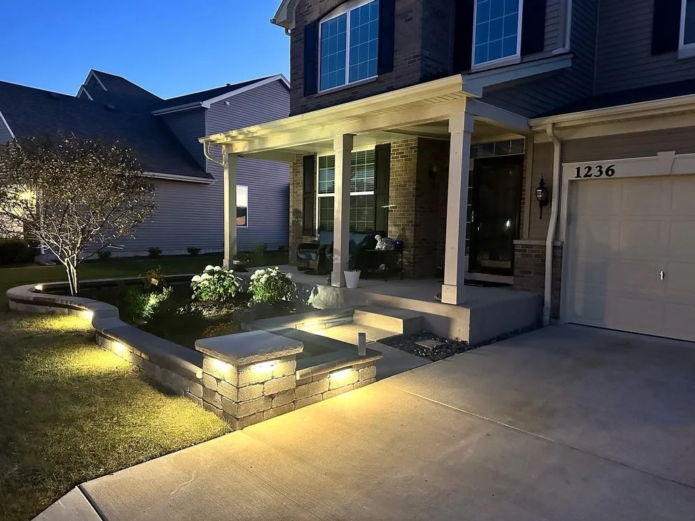 Local landscaping services experts serving Oak Lawn, IL - Camargo Landscaping