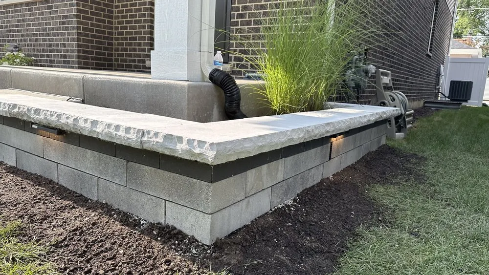 Top-rated residential landscaping experts serving Oak Lawn, IL - Camargo Landscaping