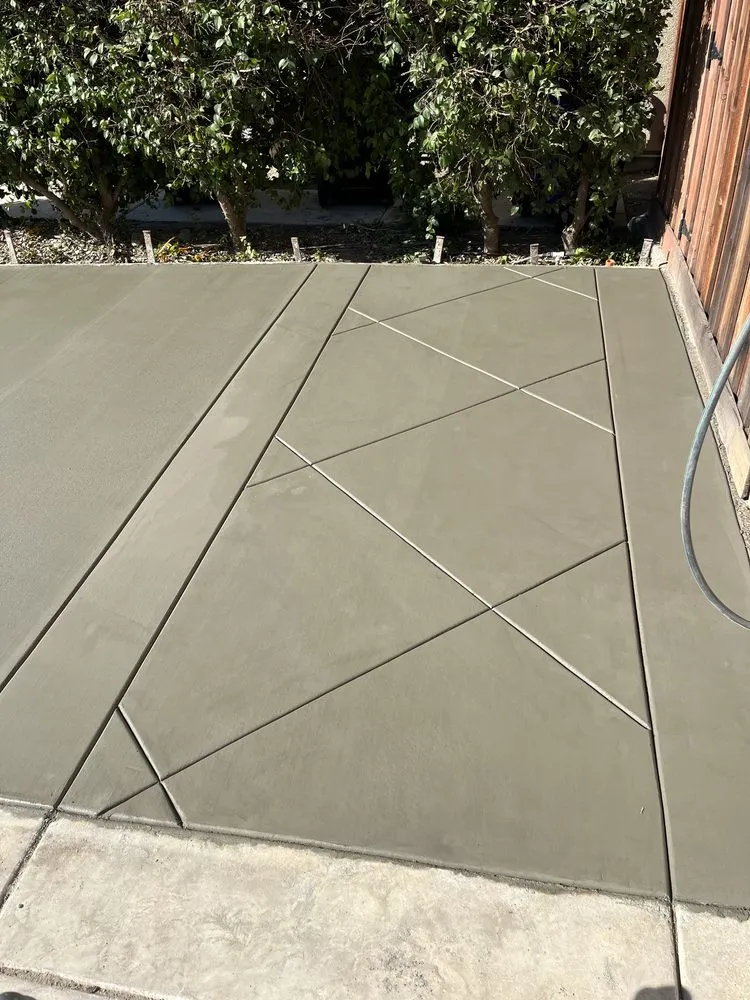 Expert garden landscaping in Redlands, CA - Camarillo Concrete Construction