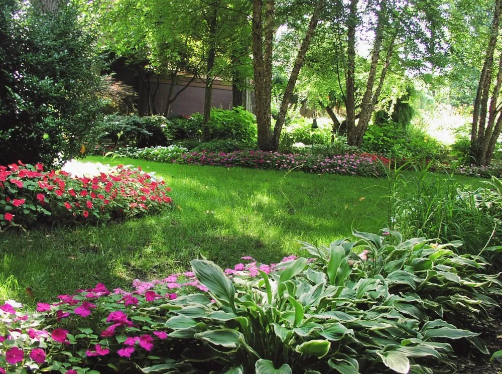 Custom landscape installation experts serving Tenafly, NJ - Camberly Gardens