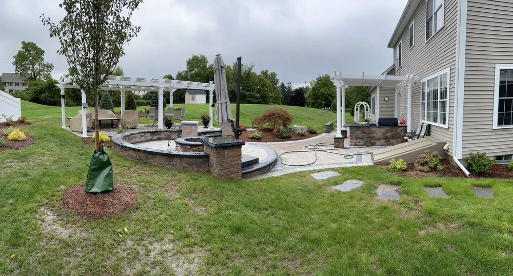 Expert residential landscaping experts serving Londonderry, NH - Camco Landscaping