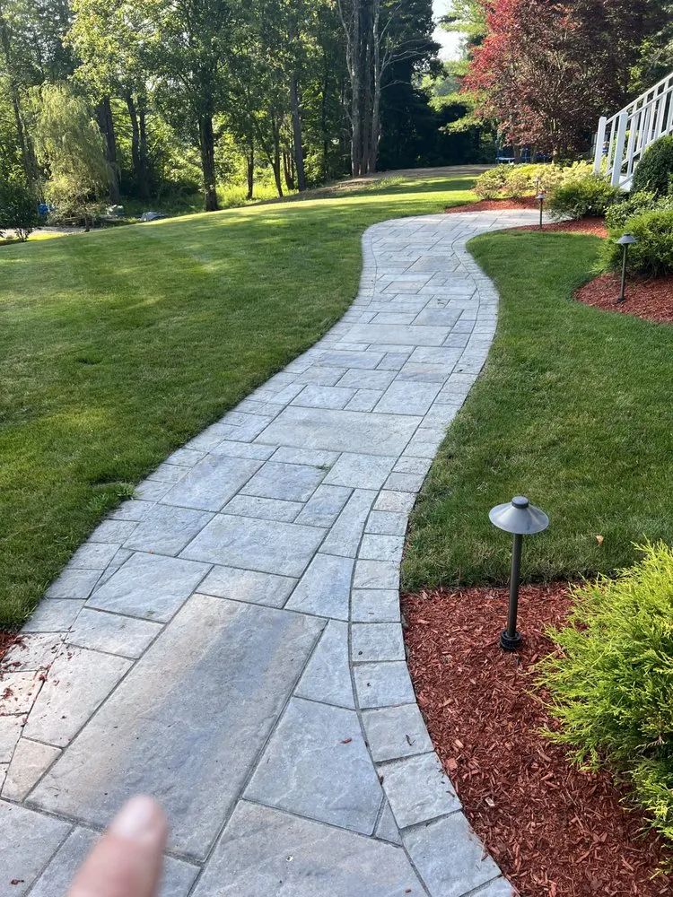 Reliable yard maintenance in Londonderry, NH by Camco Landscaping