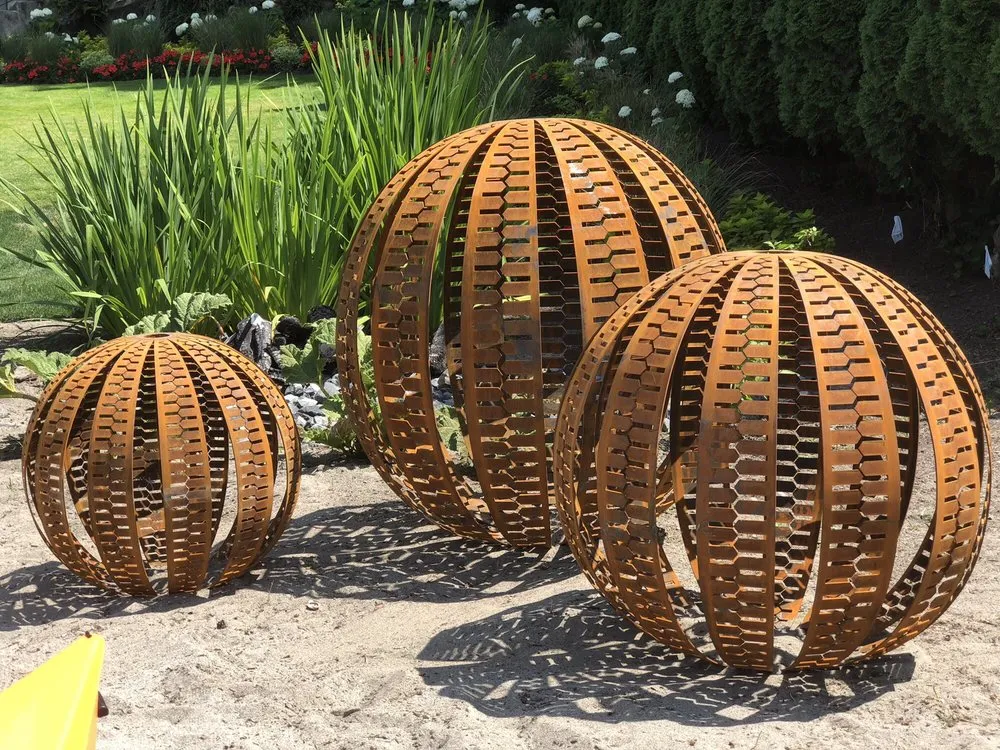 Custom outdoor landscaping in Seattle, WA - Camden Gardens