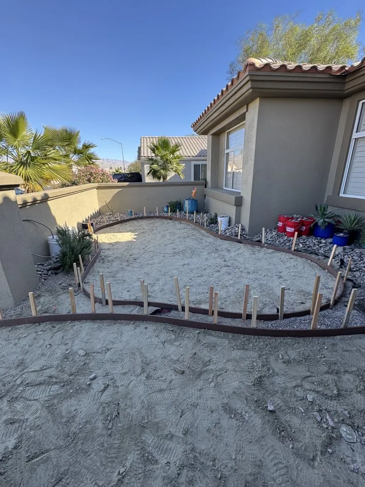 Expert garden landscaping experts serving Palm Springs, CA - Camel Desert Landscape