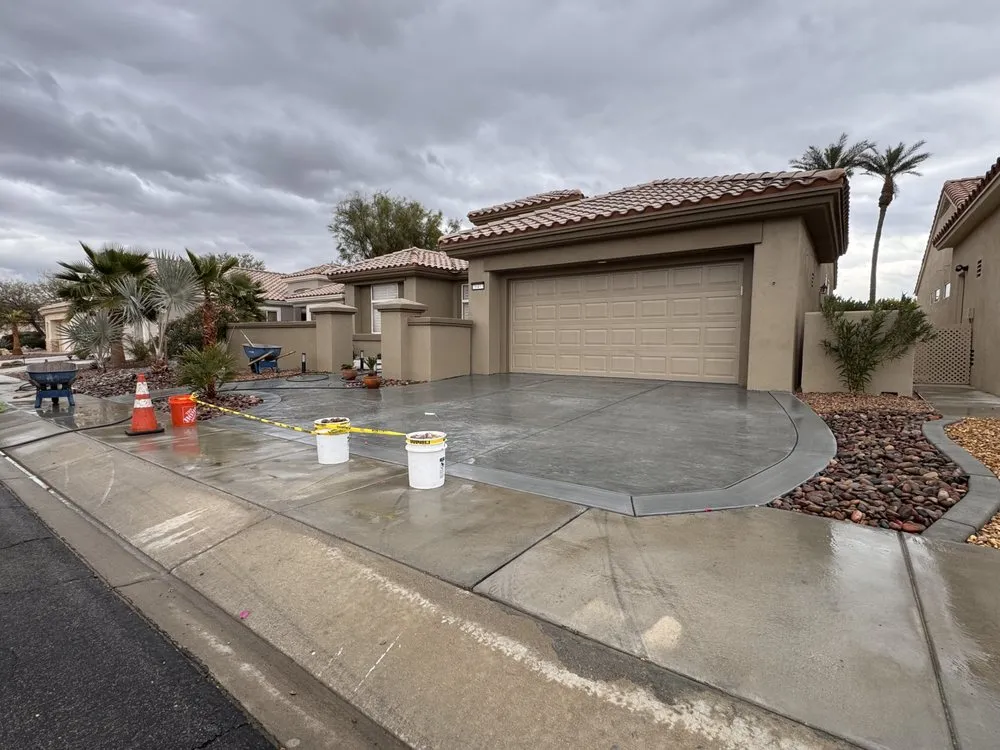 Local lawn mowing service experts serving Palm Springs, CA - Camel Desert Landscape