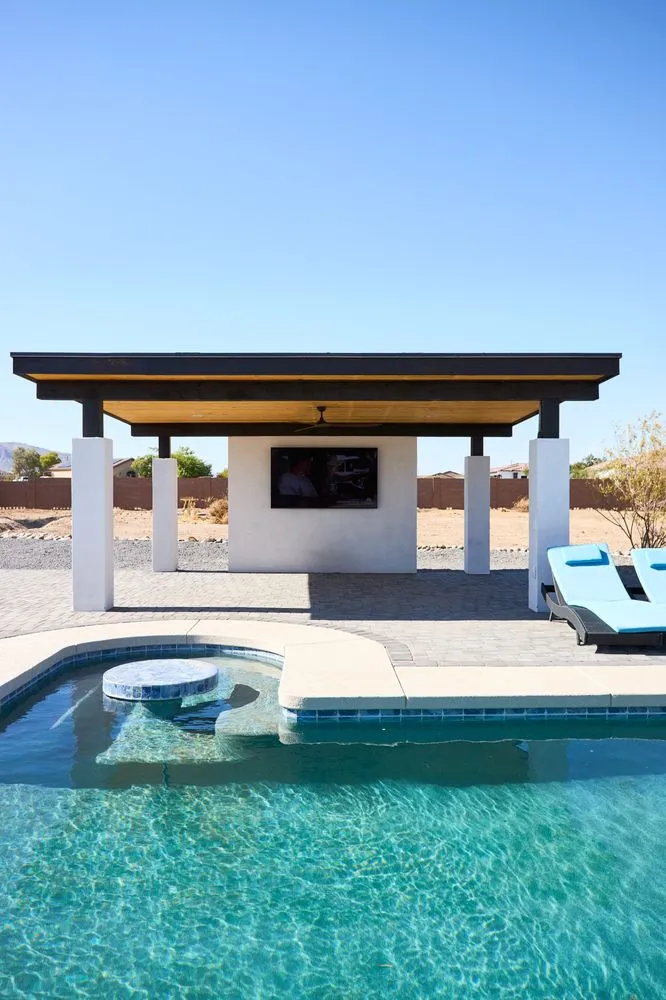 Professional garden landscaping in Scottsdale, AZ by Camelback Hardscapes