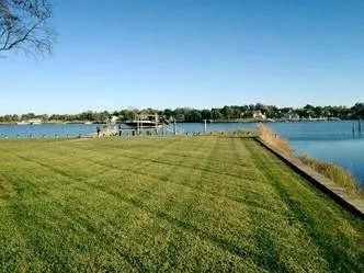 Top-rated lawn care service experts serving Cliffwood, NJ - Cameron Landscaping
