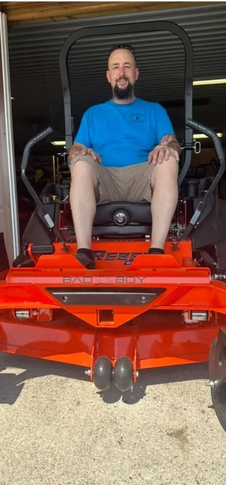 Custom lawn care service experts serving Broadway, VA - Campbell's Curb Appeal