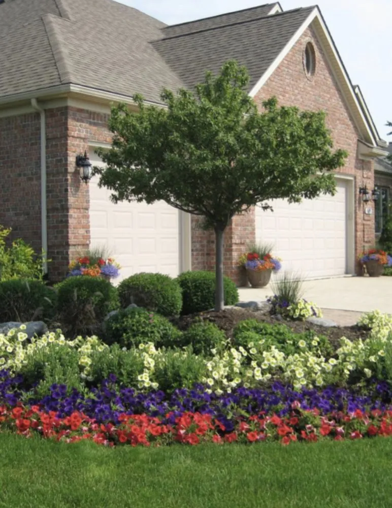 Local residential landscaping in Savannah, GA by Campbells Lawn And Landscape