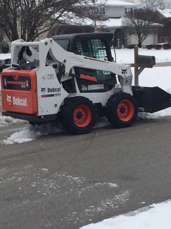 Trusted yard maintenance for homes in Orland Park, IL by Camphouse Country Landscaping