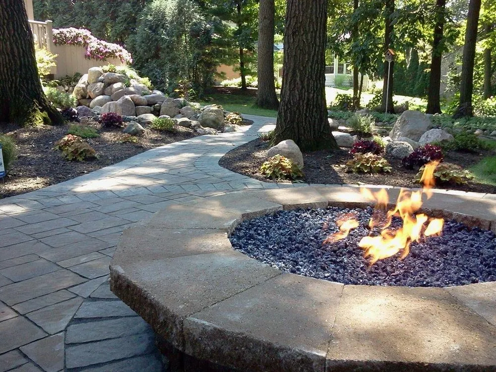 Top-rated garden landscaping for beautiful yards across Orland Park, IL - Camphouse Country Landscaping