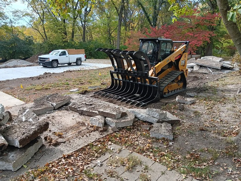 Reliable lawn mowing service in Independence, MO by Campion Land Management