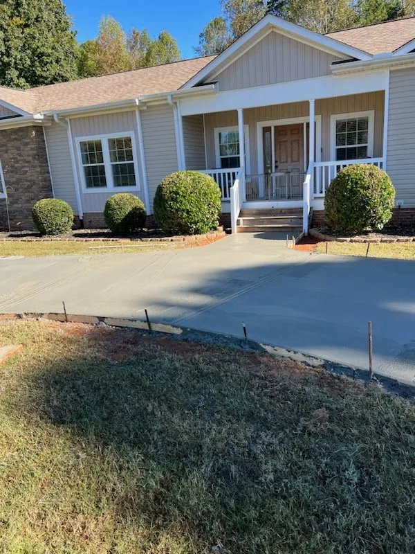Expert lawn mowing service experts serving Winston-Salem, NC - Campioncreto
