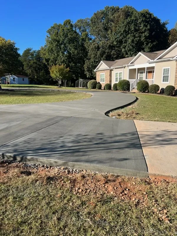 Reliable lawn mowing service experts serving Winston-Salem, NC - Campioncreto