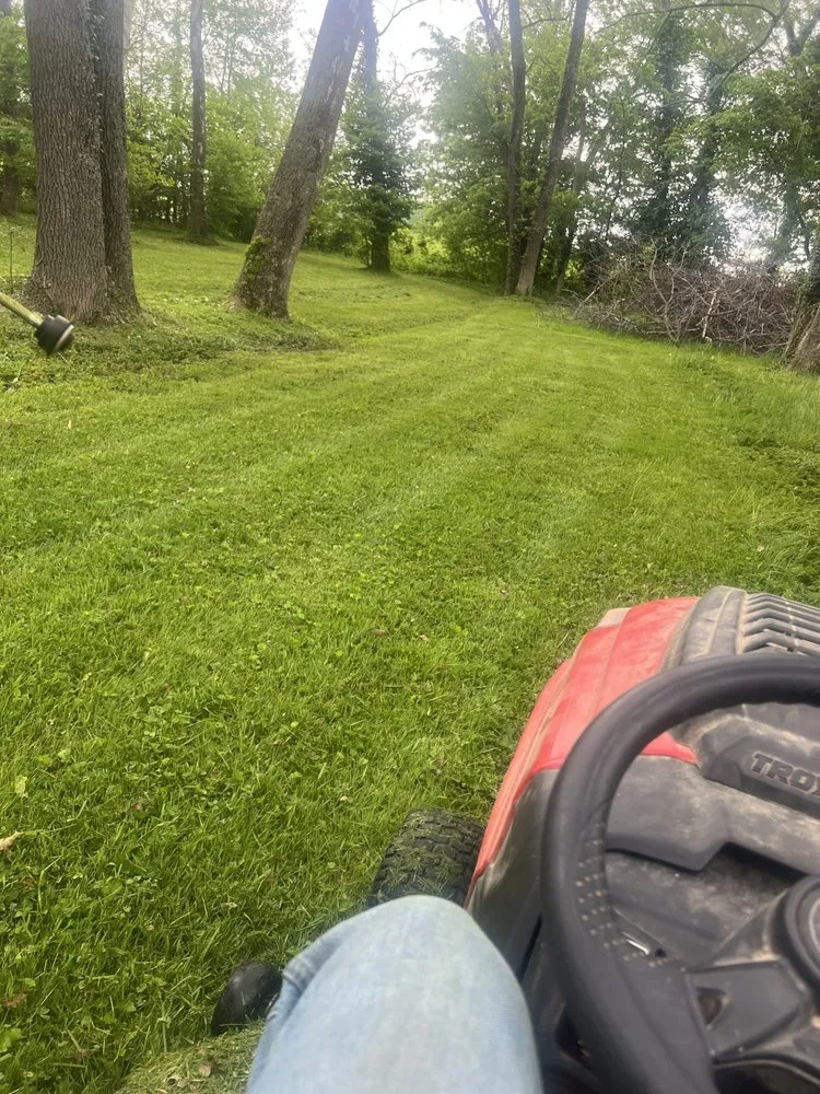 Reliable residential landscaping in Evansville, IN - Cams Clean Cuts