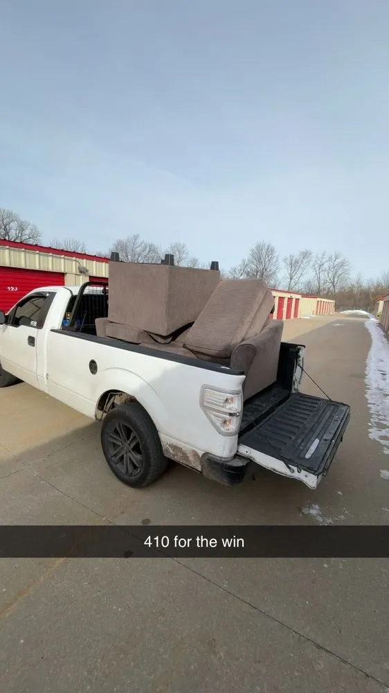 Affordable lawn care service in Lee's Summit, MO by Cam’s Lawn N’ Haul