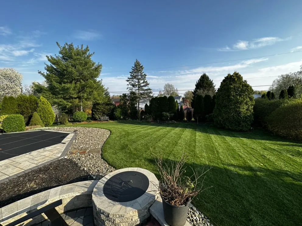 Professional lawn care service experts serving Bethlehem, PA - Cam's Services