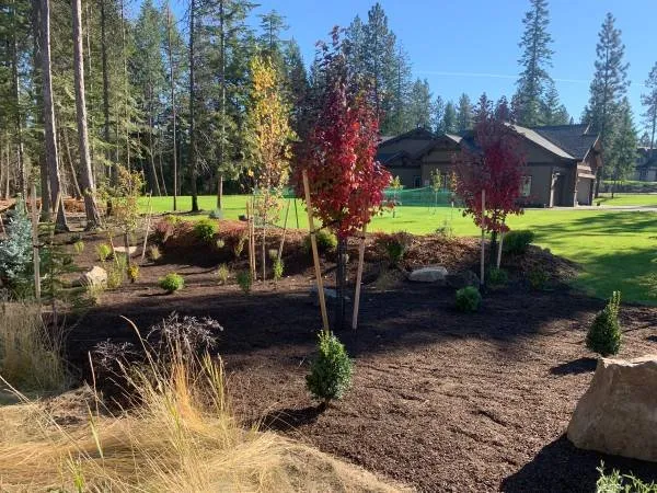 Custom garden landscaping in Atlanta, GA by Camvie Services