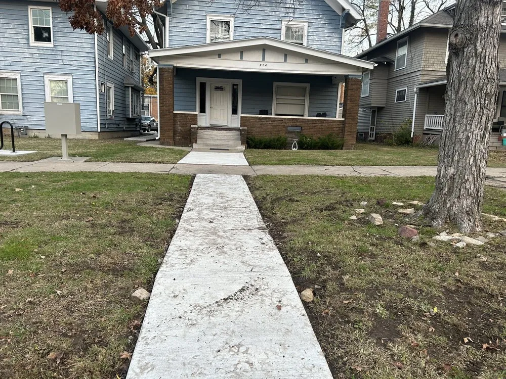 Top-rated landscaping services in Topeka, KS by Can Do It Lawn Care Service