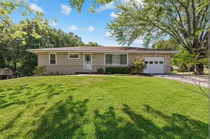 Custom landscape design with custom design across St. Louis, MO - Can Do Lawncare