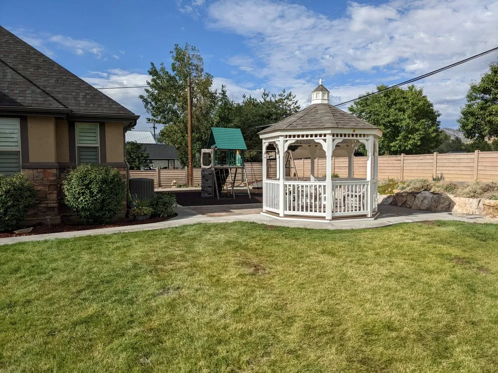 Local lawn mowing service experts serving West Haven, UT - Can Dux