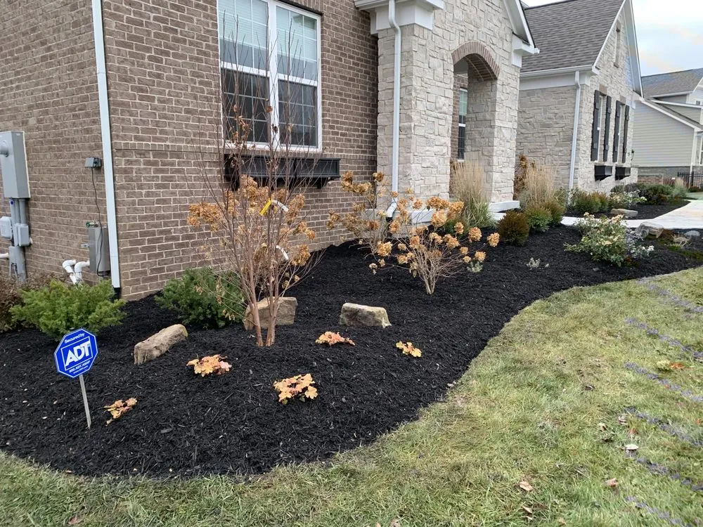 Professional yard cleanup service experts serving Noblesville, IN - Can U Dig It Nursery