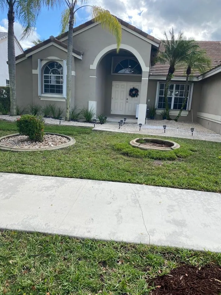 Professional outdoor landscaping experts serving Davie, FL - Canaima Landscape