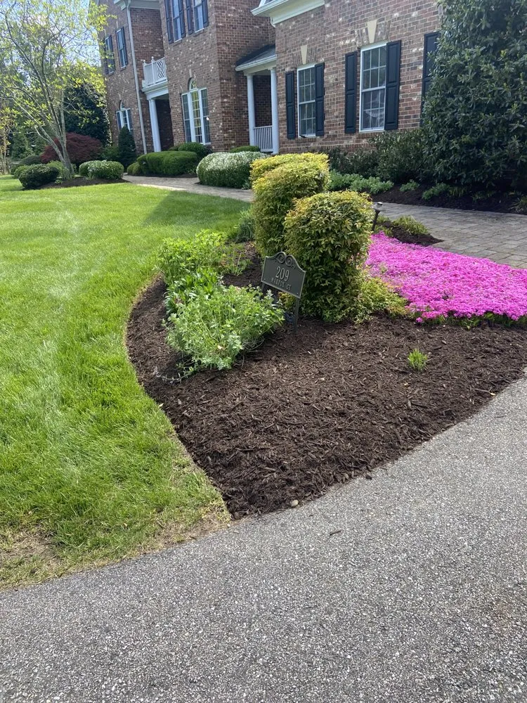Trusted landscaping services in Annapolis, MD - Canales Lawn Service