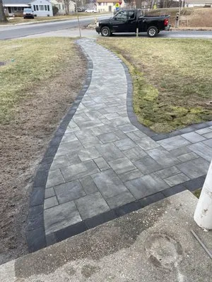 Canales Lawn Service Logo