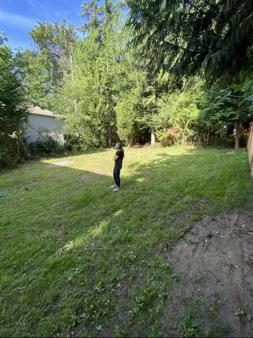 Top-rated lawn mowing service for beautiful yards in Renton, WA by Canber Landscaping