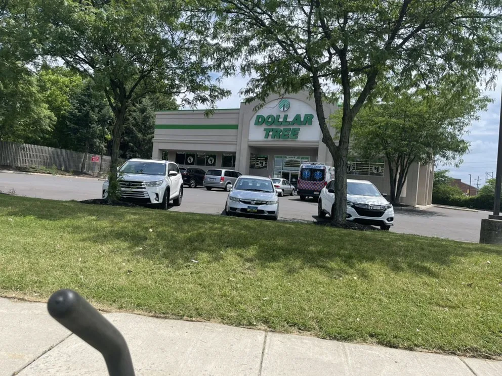 Reliable yard maintenance in Willow Grove, PA by Cancer Fighting Lawn Care