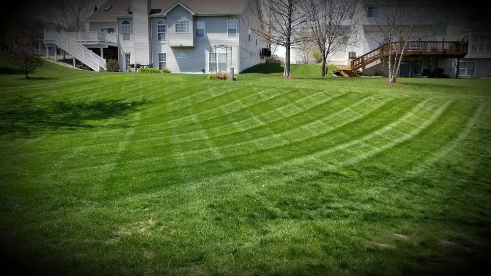 Expert garden landscaping in St. Charles, MO by Candid Land Maintenance