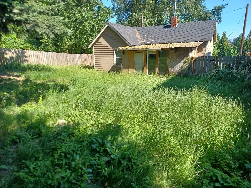 Custom yard cleanup service in Portland, OR - CANDO LANDSCAPING