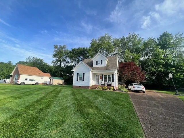 Affordable garden landscaping in Portland, TN - Canes Lawn Care