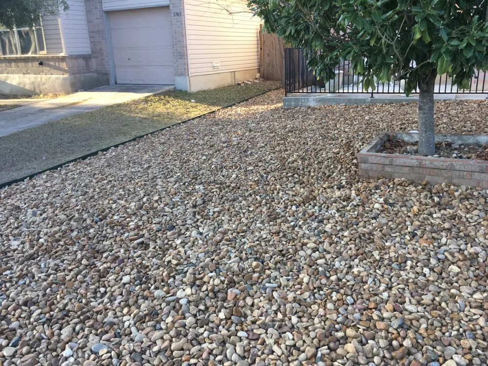 Professional outdoor landscaping in La Vernia, TX by Cannon Cultivation