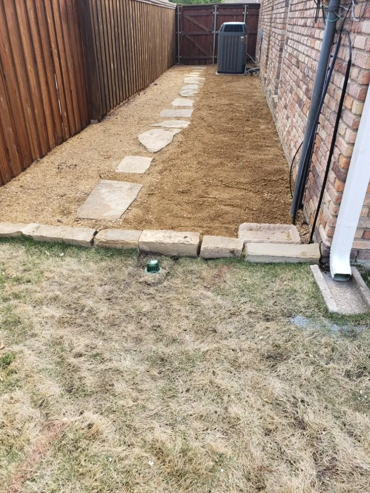 Expert lawn care service experts serving Lewisville, TX - Canon Outdoors