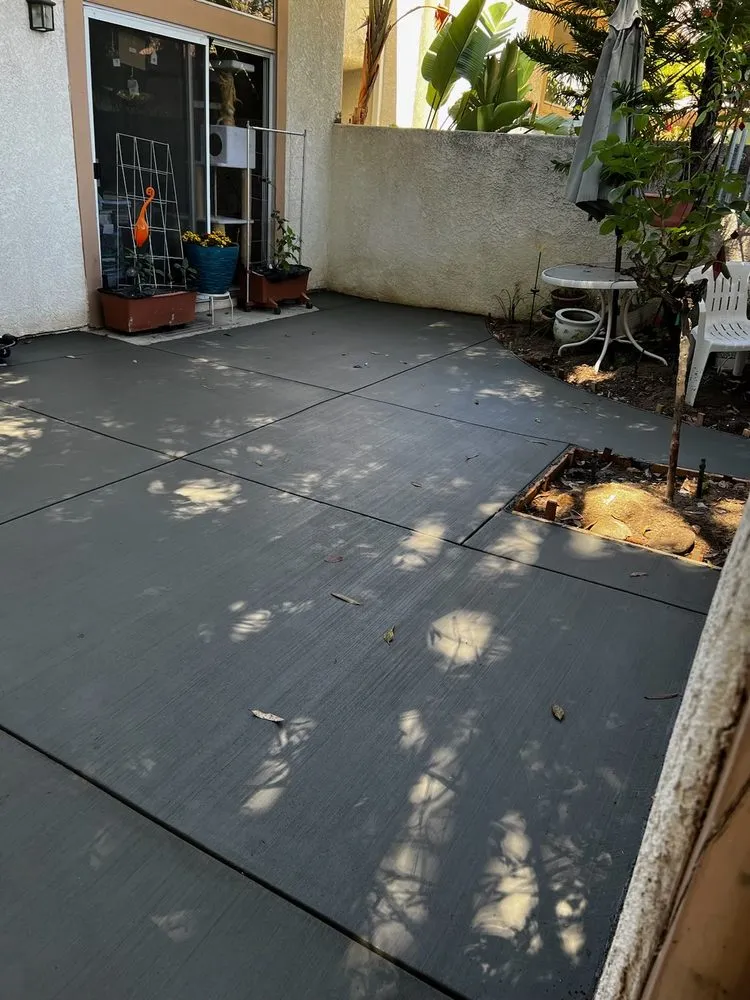 Top-rated lawn mowing service in Santa Clarita, CA - Canos Landscape