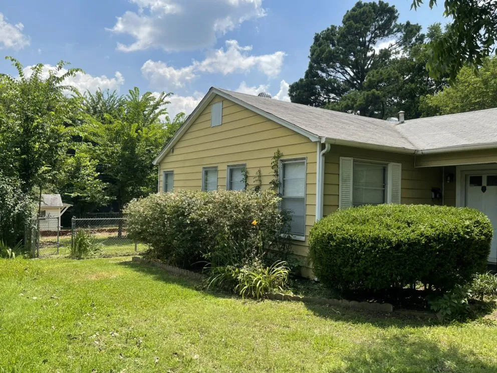 Professional residential landscaping for residential properties in Denison, TX by Canter GCS