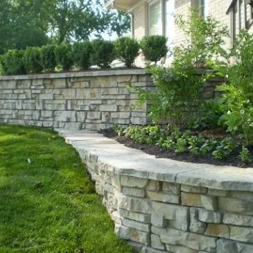 Expert lawn mowing service experts serving Hernando, MS - Canton Landscape