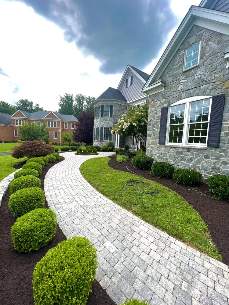 Top-rated lawn care service in Laurel, MD by Cantoral Landscaping