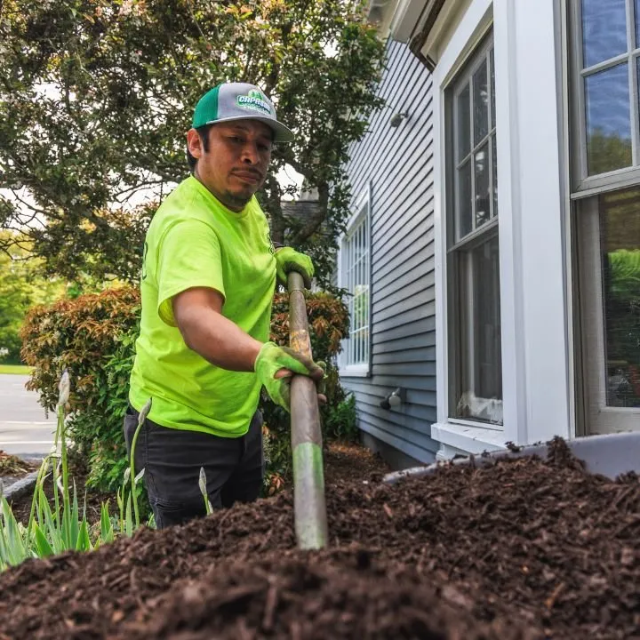 Custom yard maintenance experts serving Bethany, CT - Capasso Landscaping