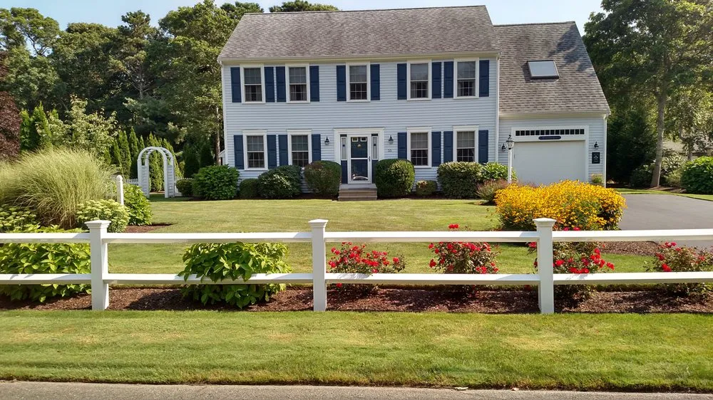 Expert garden landscaping in Mashpee, MA - Cape Cod Lawn Care