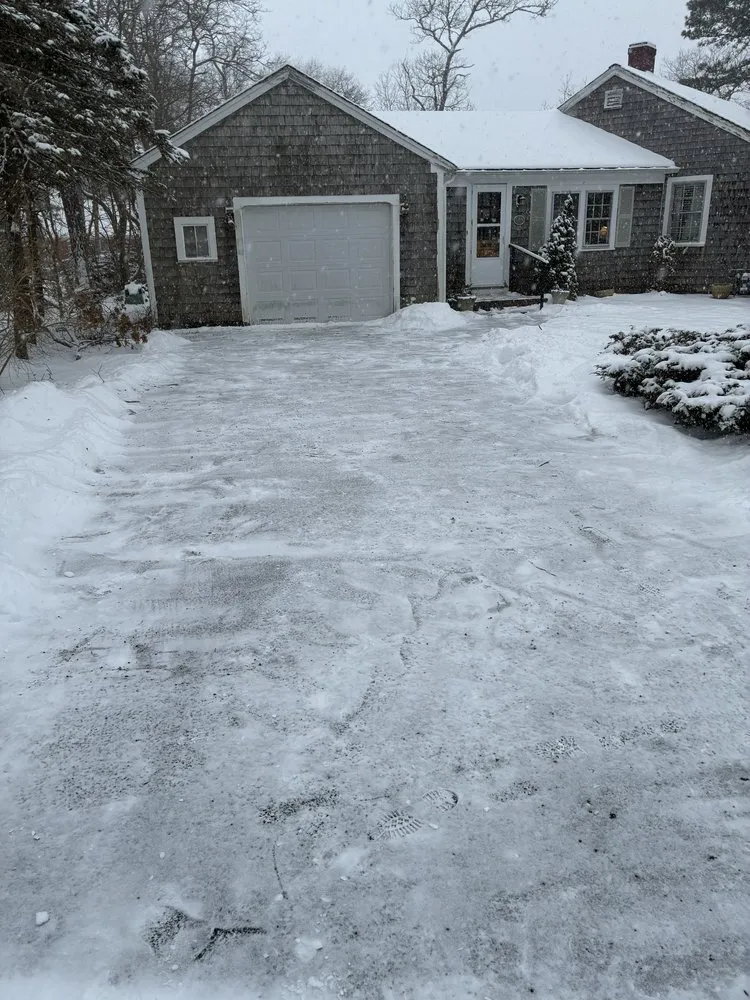 Local lawn care service experts serving South Yarmouth, MA - Cape Cod Services