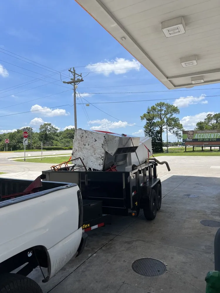 Local yard cleanup service in North Fort Myers, FL - Cape Coral Lawn Care