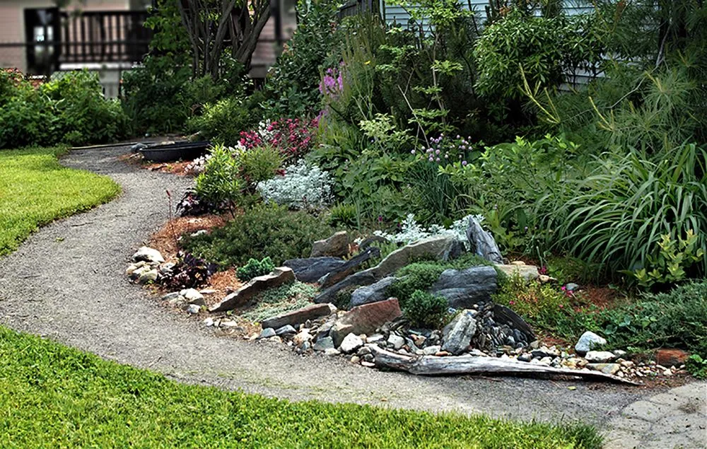 Local yard maintenance experts serving South Portland, ME - Capelluti, MLA Landscape & Garden