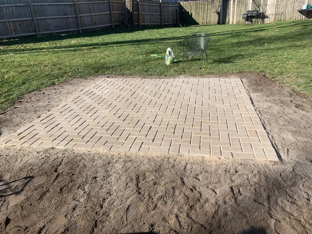 Local lawn mowing service experts serving Overland Park, KS - Capetillo Landscaping & Tree Service