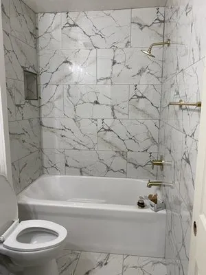 Capital Lanscaping & Maintenance Logo