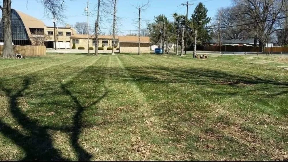 Top-rated residential landscaping experts serving Granite City, IL - Capital Lawncare And Landscaping