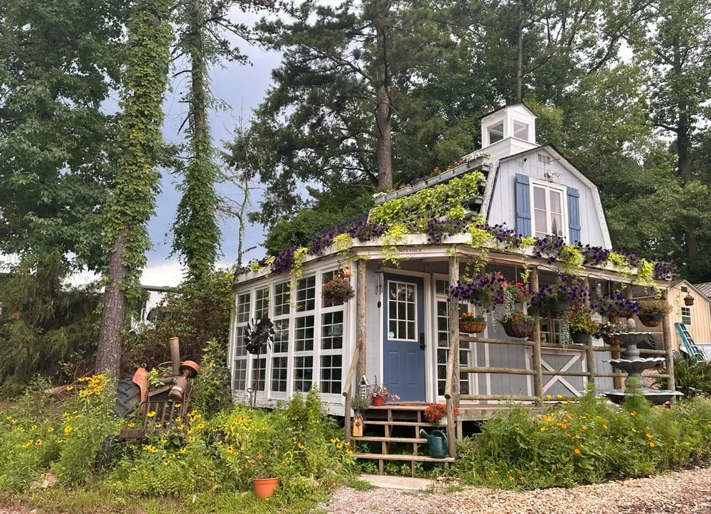 Top-rated yard maintenance experts serving Raleigh, NC - Capital Mulch Company